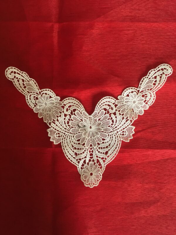 Exquisite Floral Polycrochet Neckline
