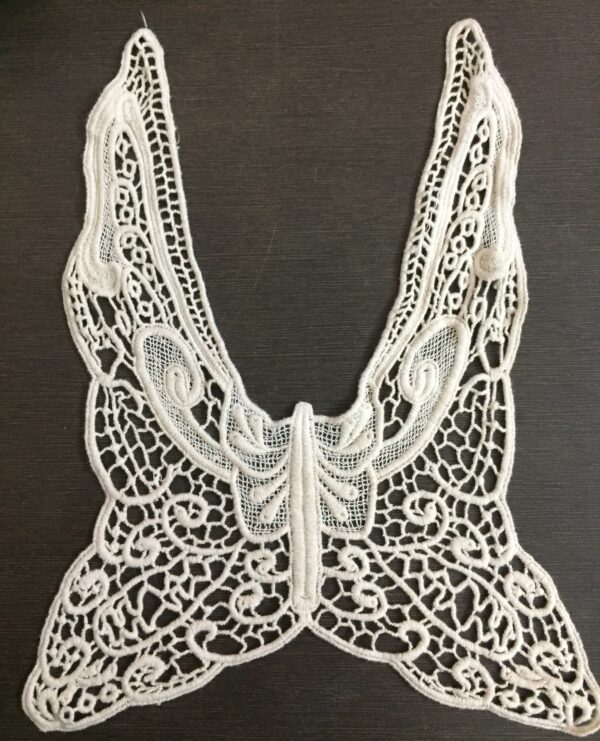 Butterfly Patterned Cotton Crochet Neckline