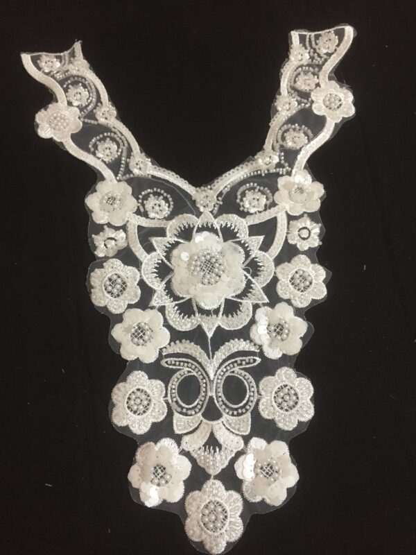 Snow Blossom Neckline