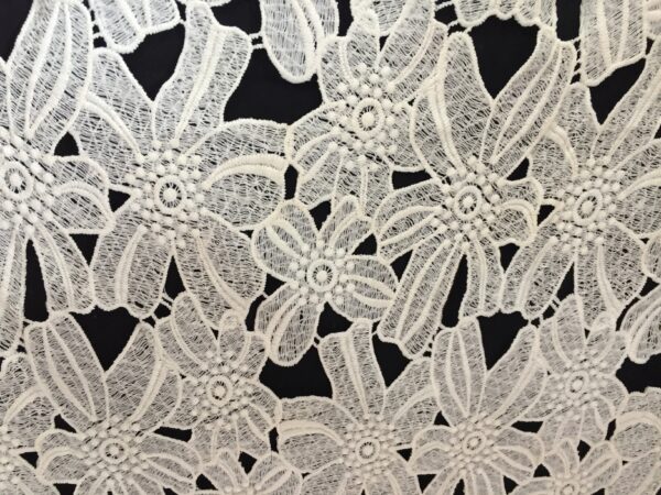 Polycrochet floral fabric - Image 2