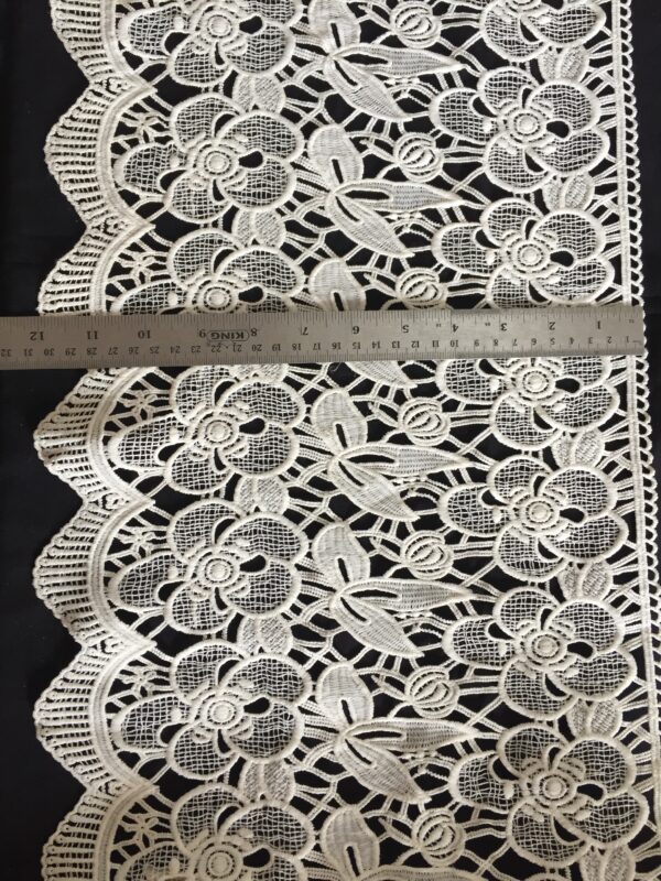 Milk White Floral Scallop Lace