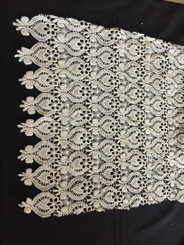 Polycrochet textured fabric