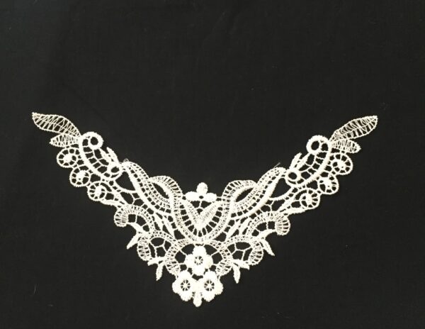 Delicate Motif Polycrochet Neckline