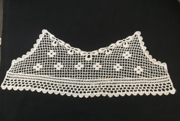 Net patterned cotton crochet fabric
