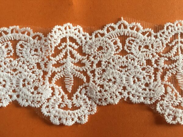 Baroque Scallop Lace